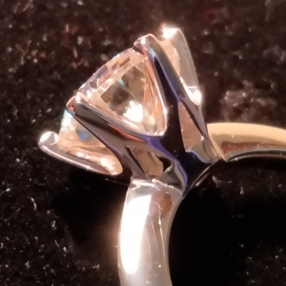 3 Kt. certified round moissanite diamond engagement ring - Picture 9 of 15